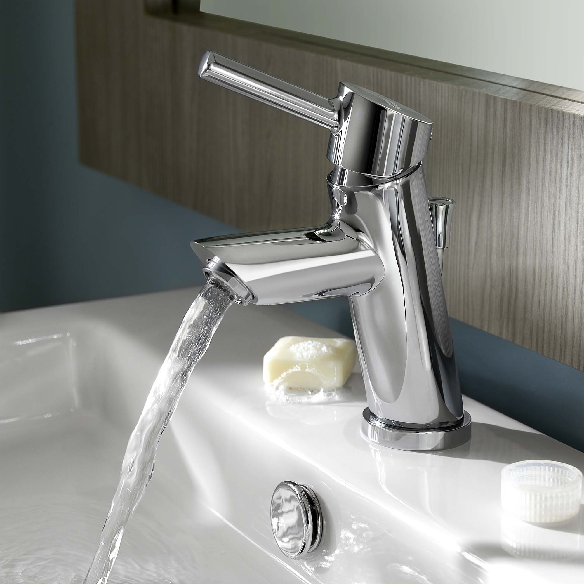 Serin® Single Hole Single-Handle Bathroom Faucet 1.2 gpm/4.5 L/min With Lever Handle